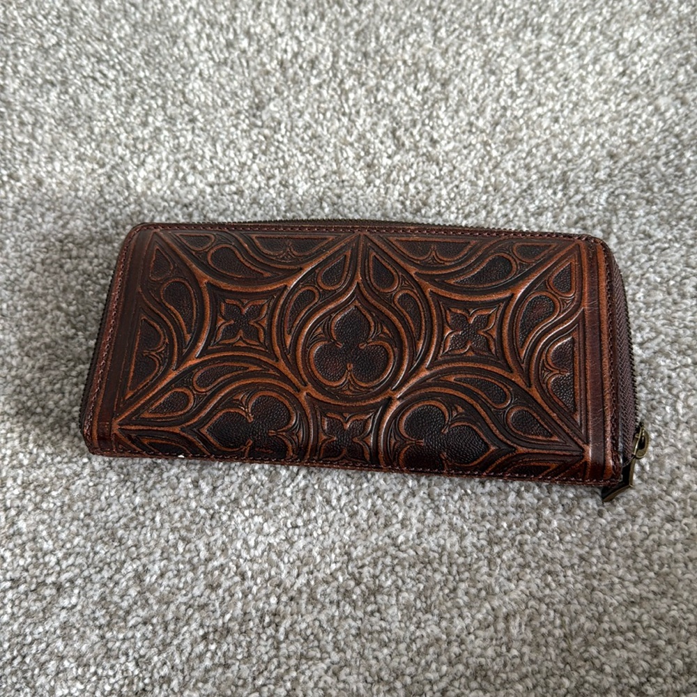 Brighton wallet